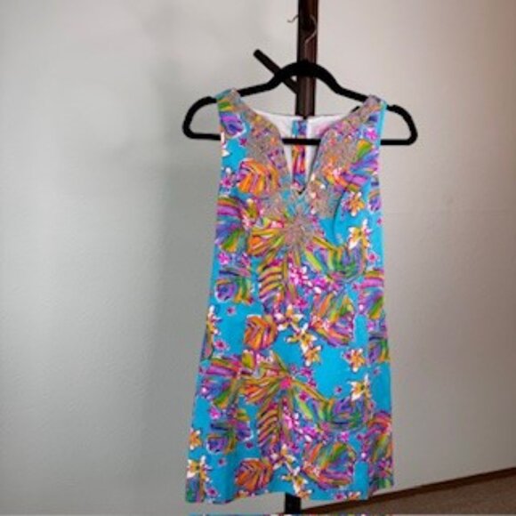 Lilly Pulitzer embroidered dress size 2 - Never worn - Picture 4 of 12